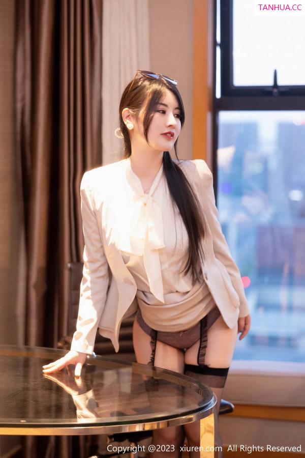 陈诗诗 诗诗 [XiuRen]高清写真图 2023.06.08 No.6879 诗诗kiki 黑丝美臀第25张图片